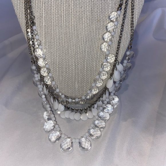 ⬇️PRICE DROP⬇️ Charming Charlie’s 🤍White/Crystal-like🤍 Necklace & Earring Set - Picture 2 of 6